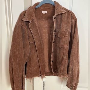 Like new POL corduroy jacket! Goes with anything and can be dressed up or down!
